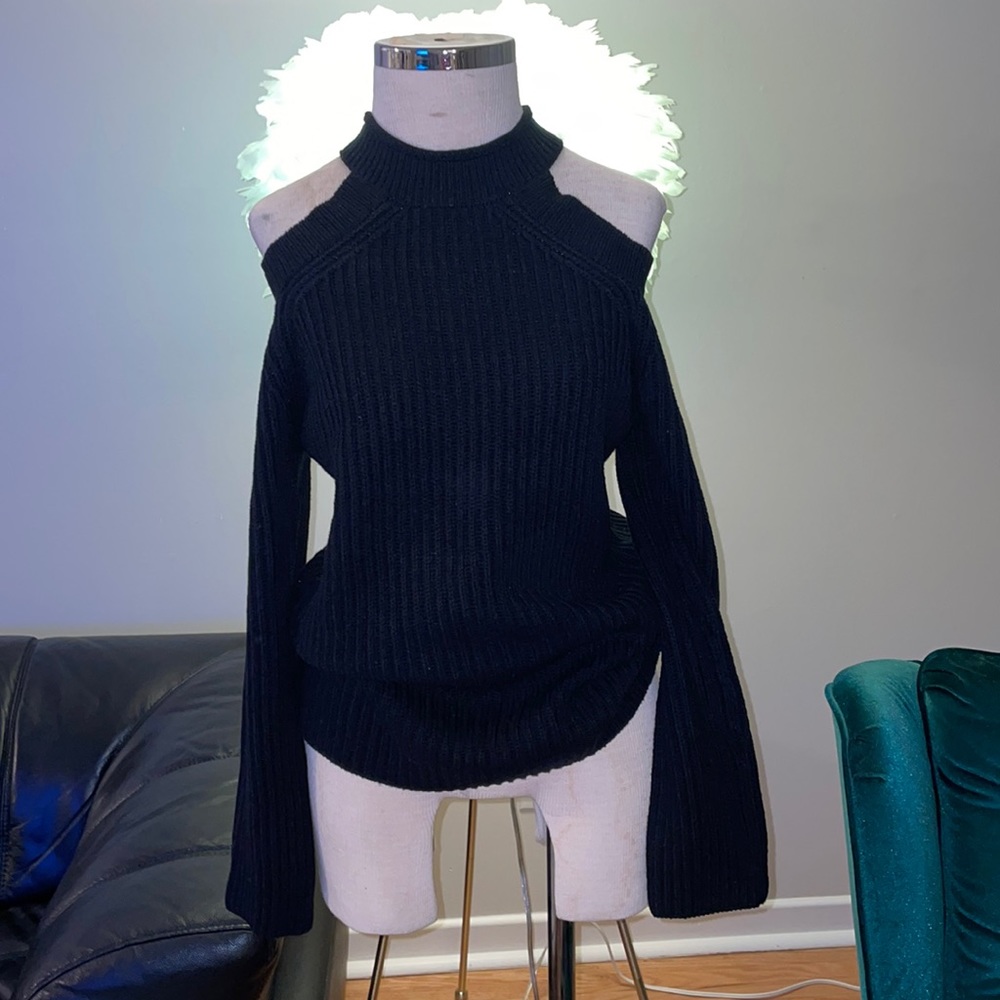 GUESS Size Large - Picture 1 of 5